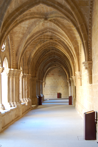 Galería sur del claustro del monasterio de Rueda